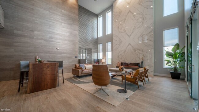 Foto del edificio - 6144 N Panasonic Way