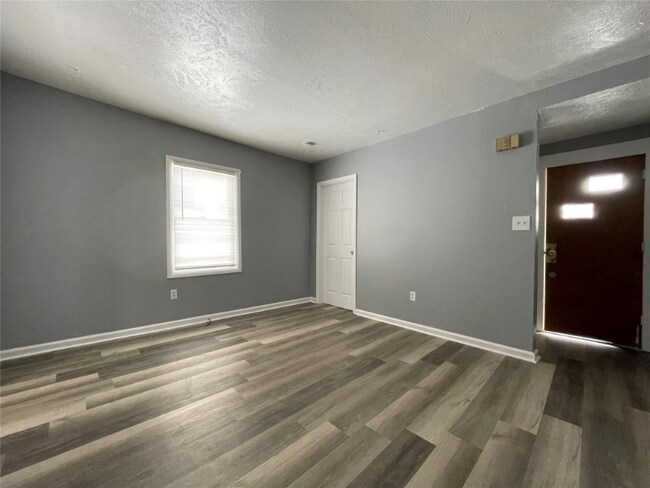 Foto del edificio - 2213-2215 7th Ave N