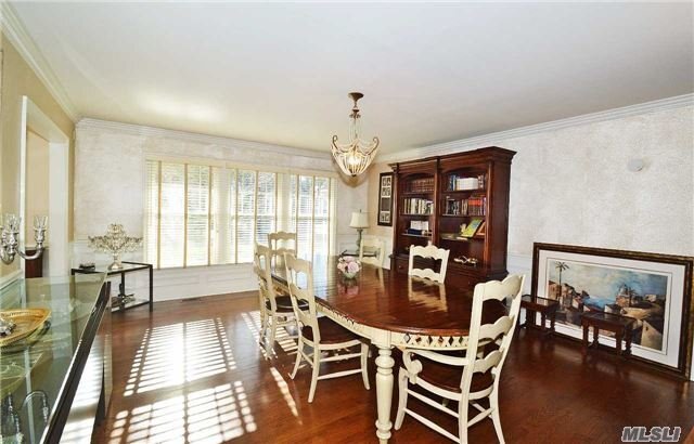 Foto del edificio - 16 Hilltop Dr E