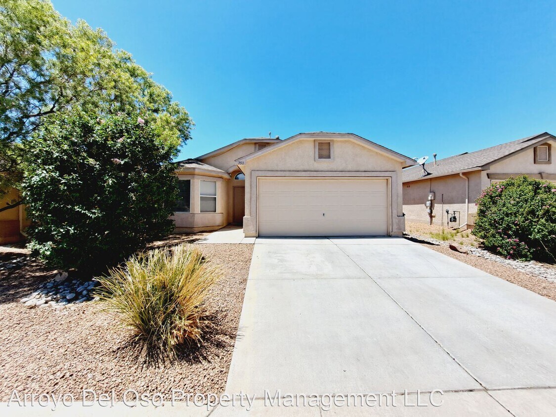 Foto principal - 3 br, 2 bath House - 751 Deerbrush Court SW