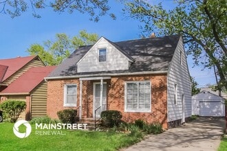 Building Photo - 855 E 260th St