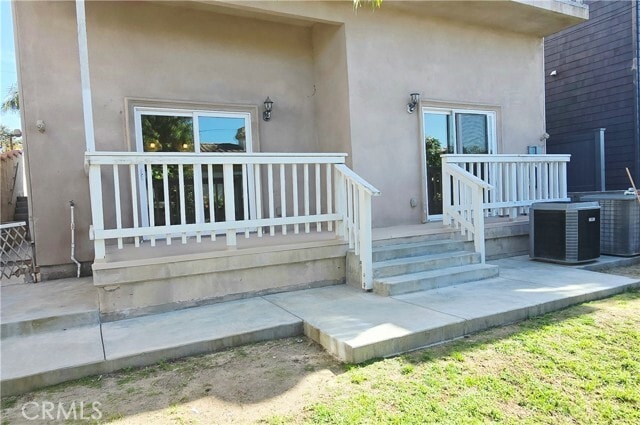 Building Photo - 515 S Helberta Ave