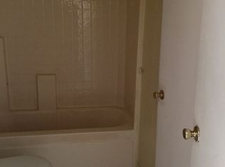 Building Photo - 726 Richmond Ave