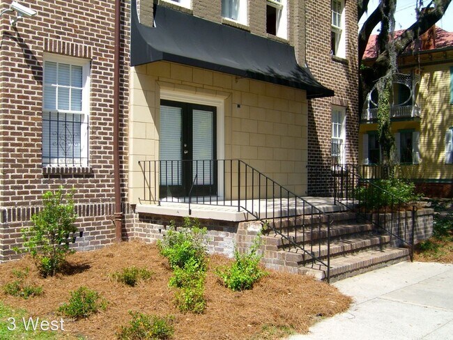 Building Photo - 3 W 36th St