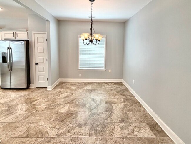 Building Photo - RiverstoneDrive5378