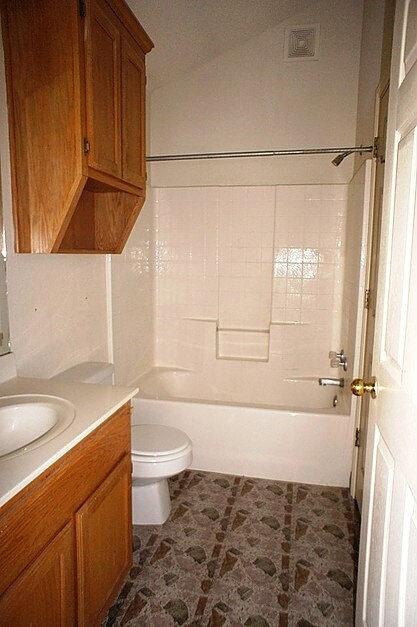 Interior Photo - 2301 S 2nd St