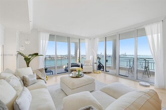 Building Photo - 848 Brickell Key Dr