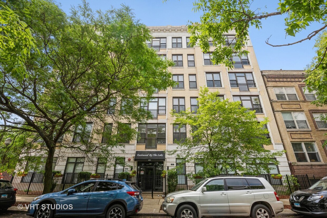 Primary Photo - 811 W Eastwood Ave