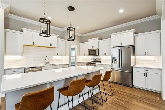 Foto del edificio - 534 Claiborne Trails Dr