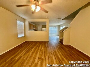 Foto del edificio - 107 Cindy Lou Dr