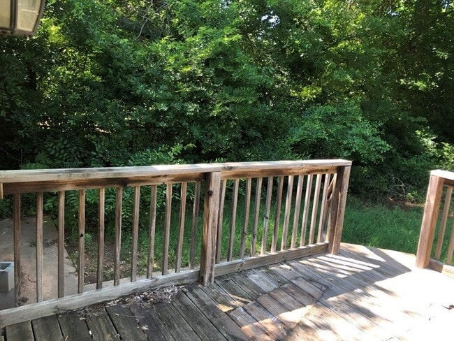 Building Photo - 4 bed 1 bath in MWC, Section 8 accepted!