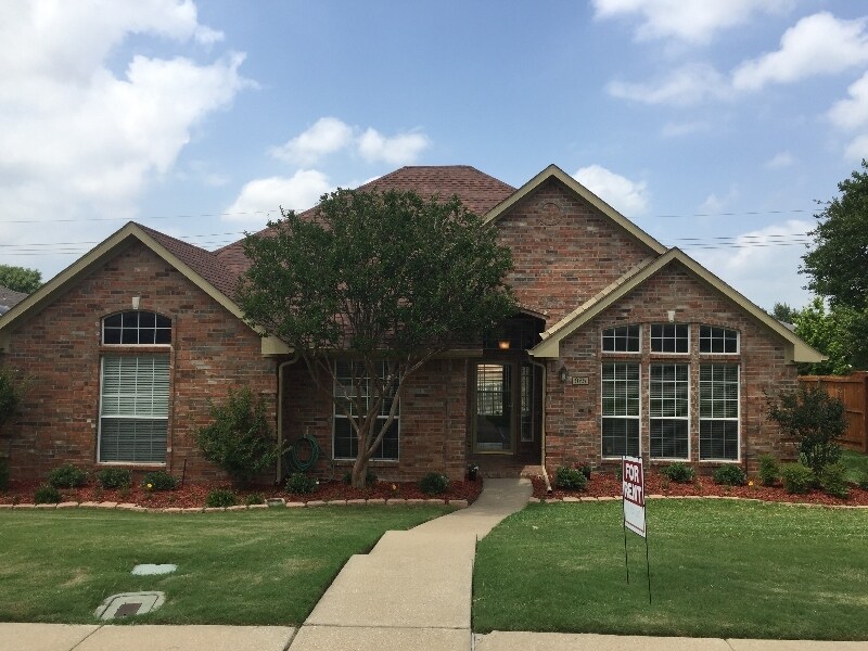 925 Royal Oaks Dr, Lewisville, TX 75067 House Rental in Lewisville