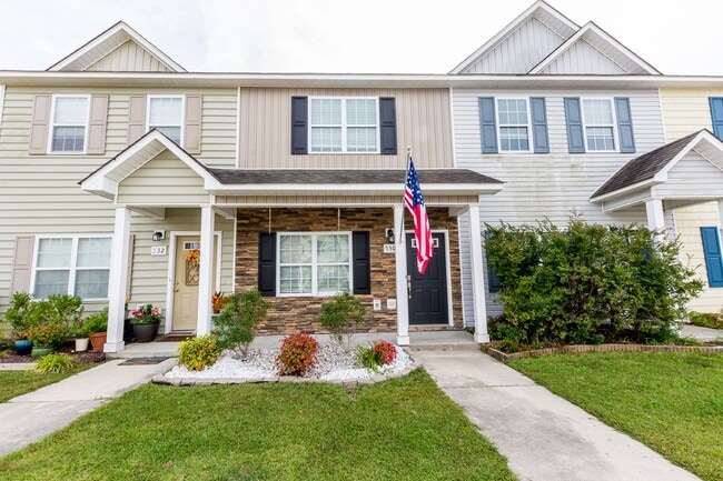 Building Photo - Ready to live close to the beach?