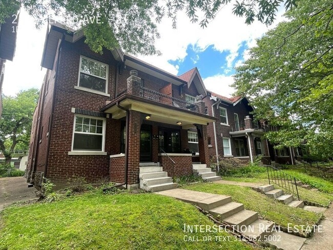 Building Photo - 2129 Alfred Ave