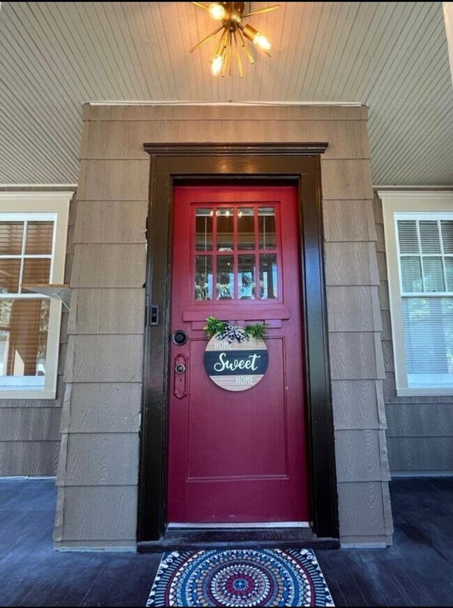 Foto del edificio - Beautiful 4 Bedroom Home Near Blackstone!