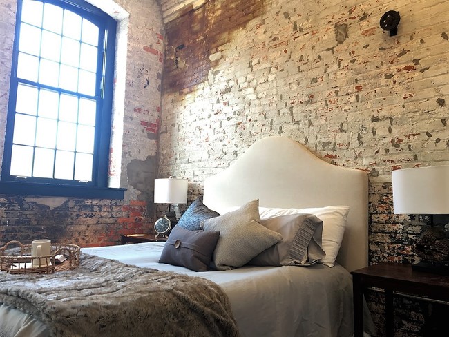 High Ceilings, Exposed Brick - Hagert Lofts