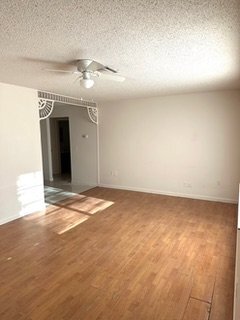 Building Photo - 3/2 For Rent