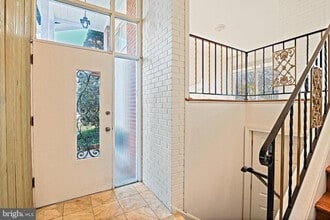 Building Photo - 1126 Ormond Ct