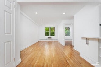 Building Photo - 800 Cortelyou Rd