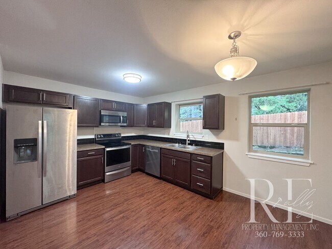 Foto del edificio - 50% OFF FIRST MONTH’S RENT SPECIAL!!