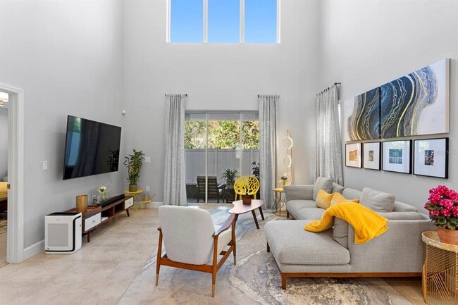 Foto del edificio - 8711 Terracina Lake Dr