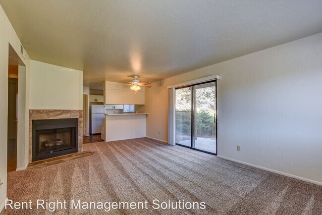 Foto del edificio - 799 Sanctuary Rd