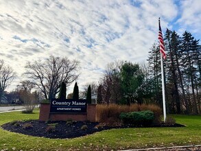 Building Photo - Country Manor Apartment Homes