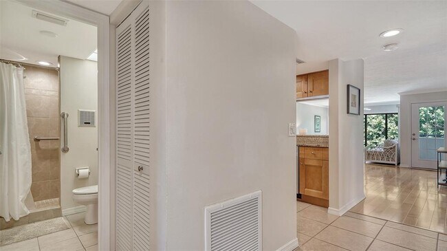 Foto del edificio - 835 S Osprey Ave