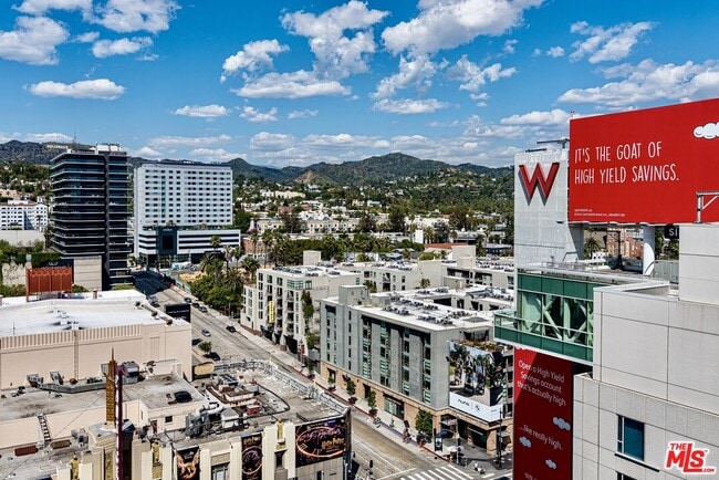 Foto del edificio - 6250 Hollywood Blvd