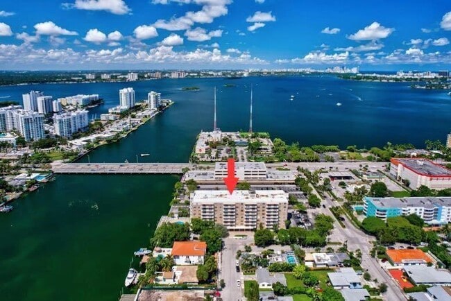 Foto del edificio - 1455 N Treasure Dr