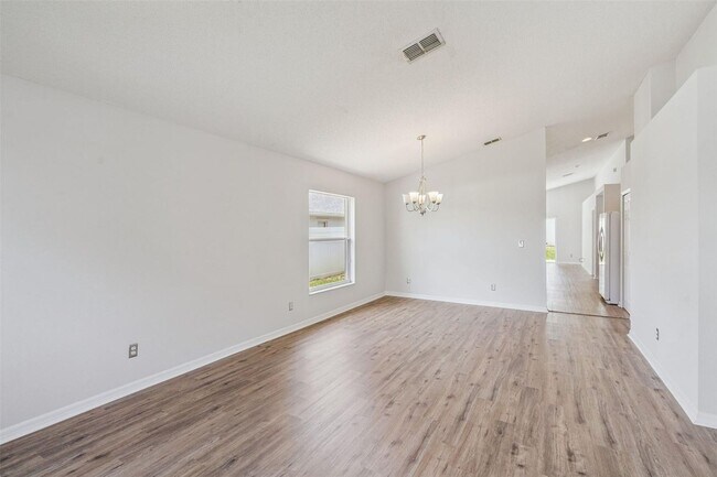 Building Photo - 622 Delancey Dr