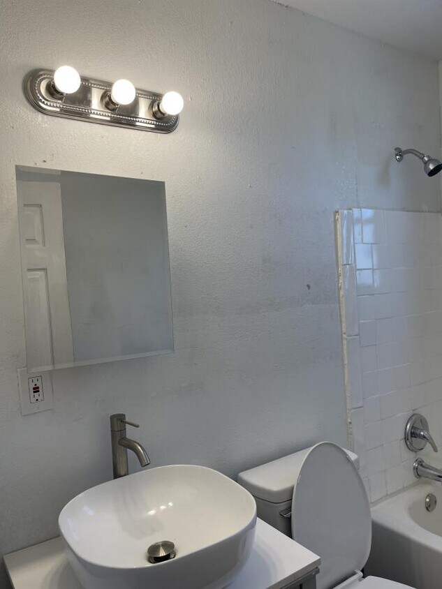 Primary Photo - 2 bedroom in Jacksonville FL 32209