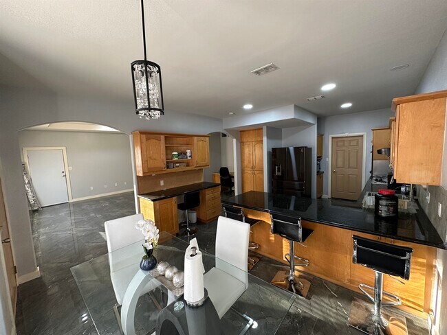 Building Photo - 105 Yellowstone Lake Dr