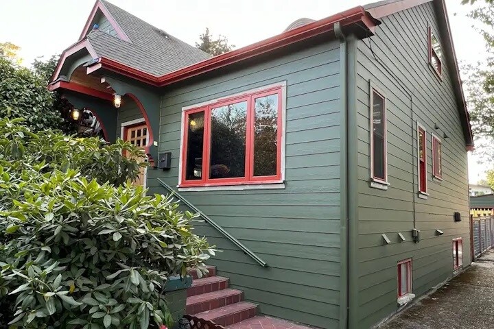 Primary Photo - 6725 22nd Ave NW