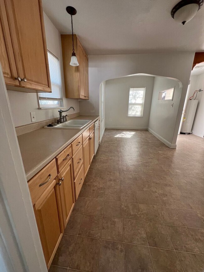 Building Photo - 2 Bedroom 1 Bath Home - Mills Edition