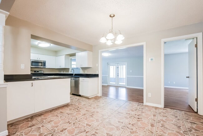Building Photo - 8318 Mattituck Cir