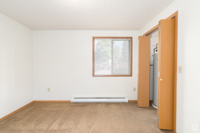1BR, 1BA - 578SF - Bedroom - Colfax Sandhill Apartments