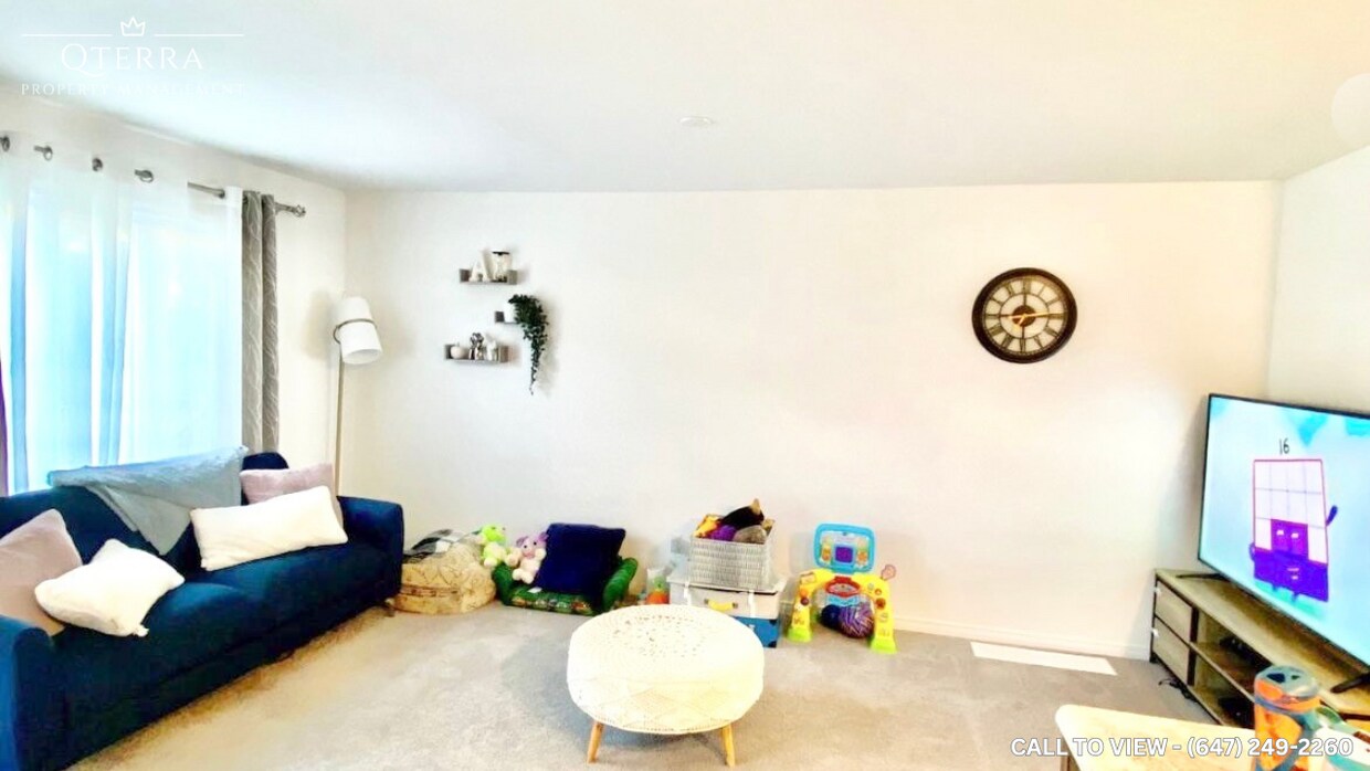 Photo principale - 135 Hardcastle Dr