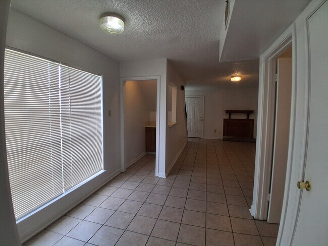 Foto del edificio - 116 Oak Ridge Ave