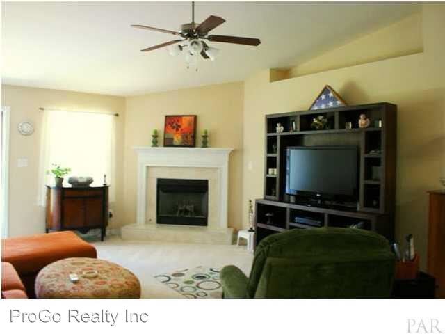 Building Photo - 1590 Twin Pines Cir