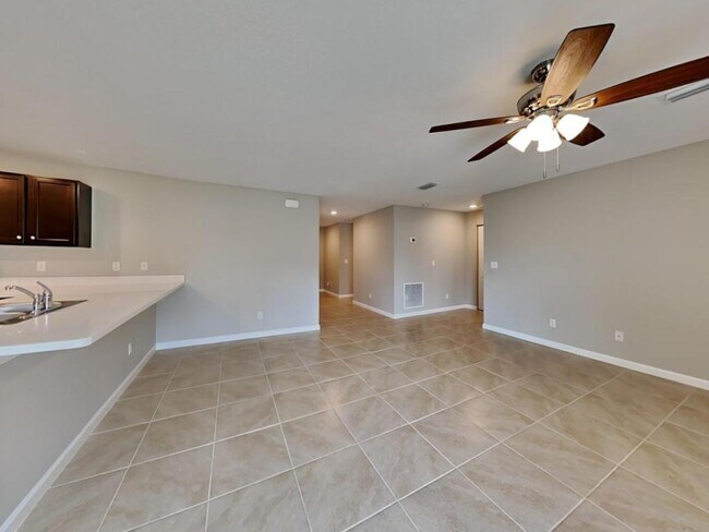 Foto del edificio - 242 SW Oakridge Dr