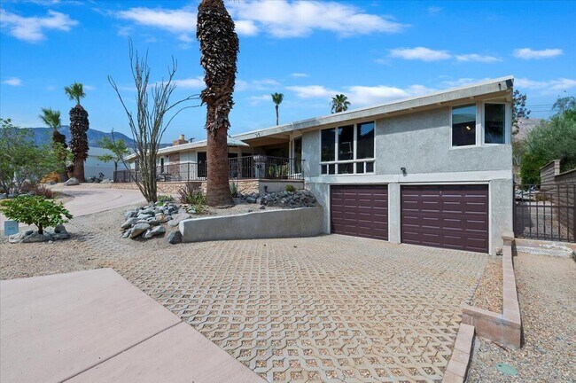 Building Photo - 54925 Avenida Ramirez