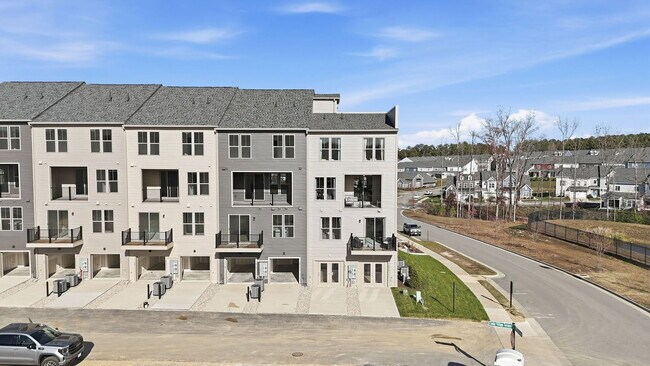 Building Photo - 6920 Cosby Vlg Ter