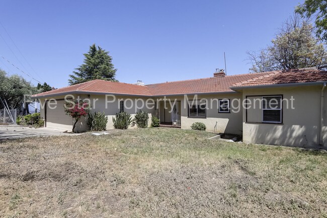 Building Photo - 160 Vista Del Grande