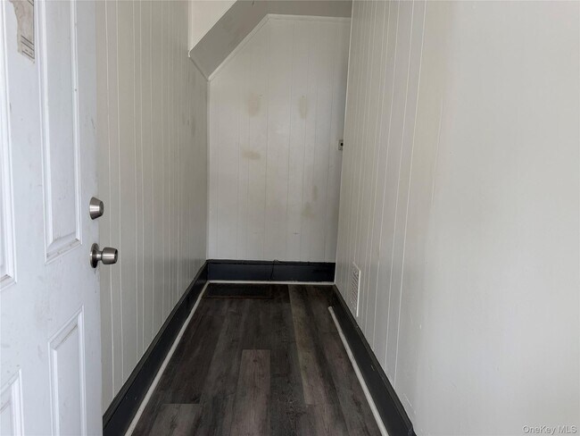 Foto del edificio - 210 N Hamilton St