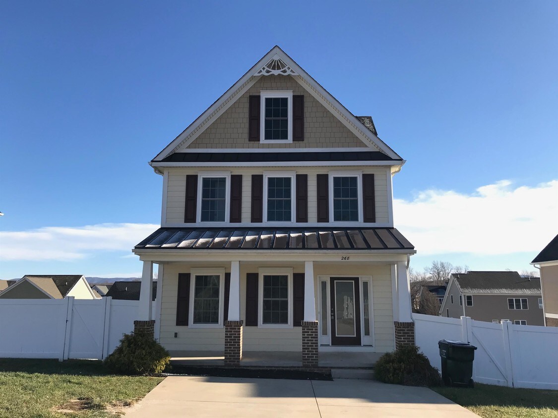 Primary Photo - 268 Windsor Dr
