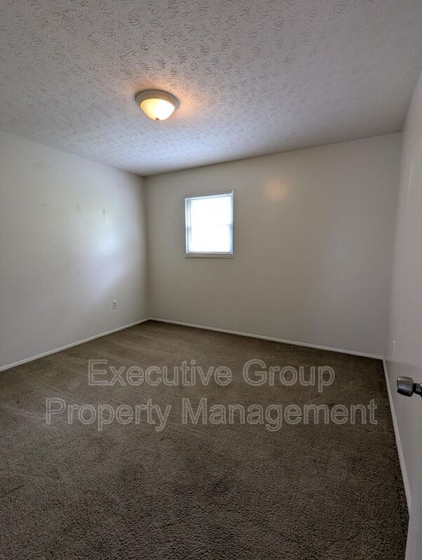 Foto del edificio - 1190 Lois Ln