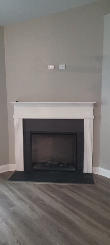 Building Photo - 160 River Glen Dr