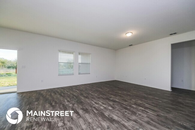 Foto del edificio - 158 Hidden Lk Lp