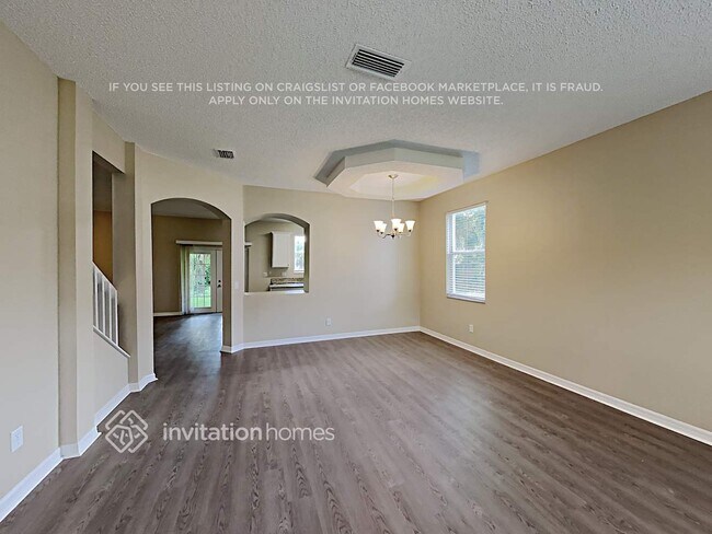 Foto del edificio - 395 Oak Springs Ct